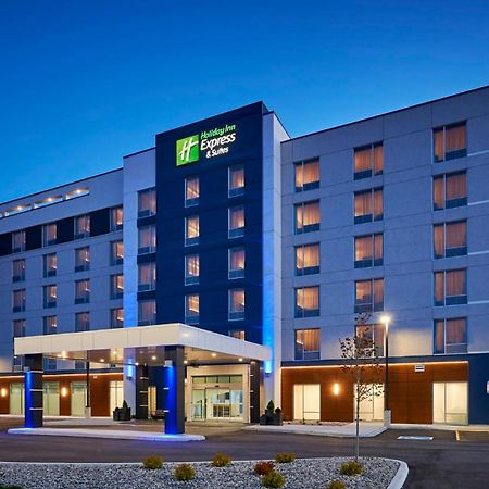 Holiday Inn Express & Suites Windsor East - Lakeshore, An Ihg Hotel Tecumseh エクステリア 写真