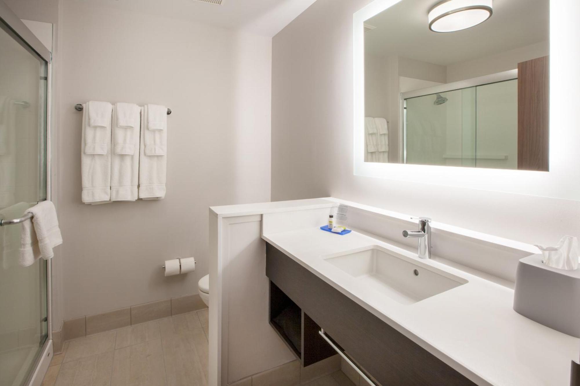 Holiday Inn Express & Suites Windsor East - Lakeshore By Ihg Tecumseh エクステリア 写真
