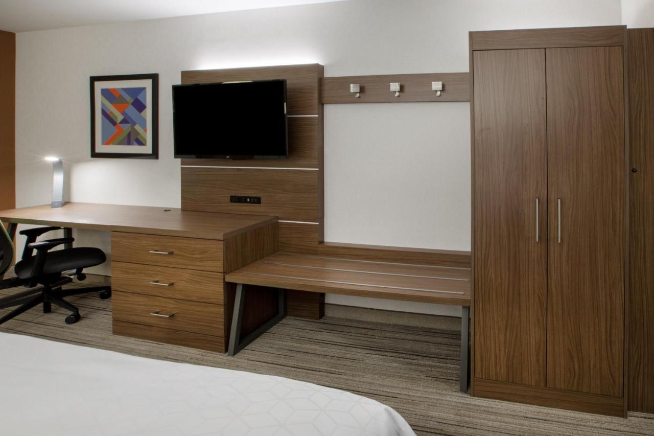 Holiday Inn Express & Suites Windsor East - Lakeshore By Ihg Tecumseh エクステリア 写真