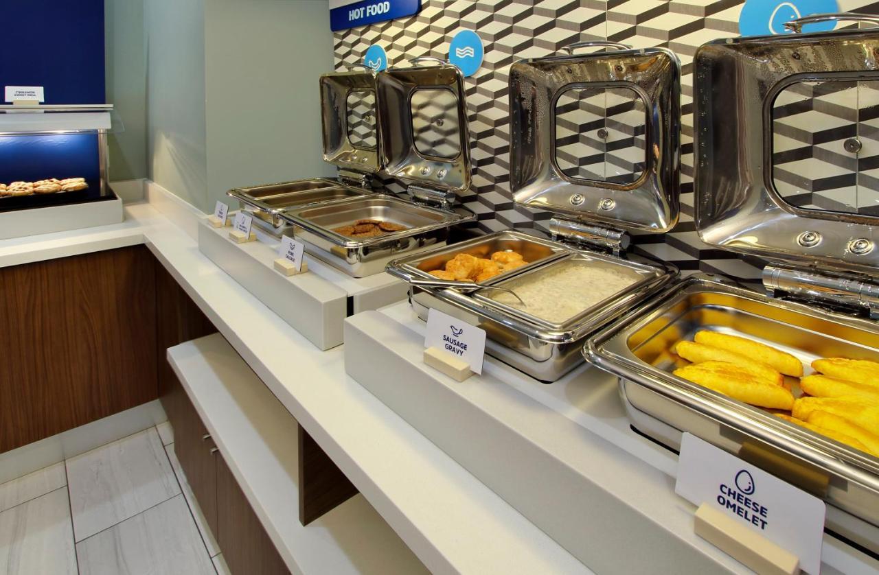 Holiday Inn Express & Suites Windsor East - Lakeshore By Ihg Tecumseh エクステリア 写真