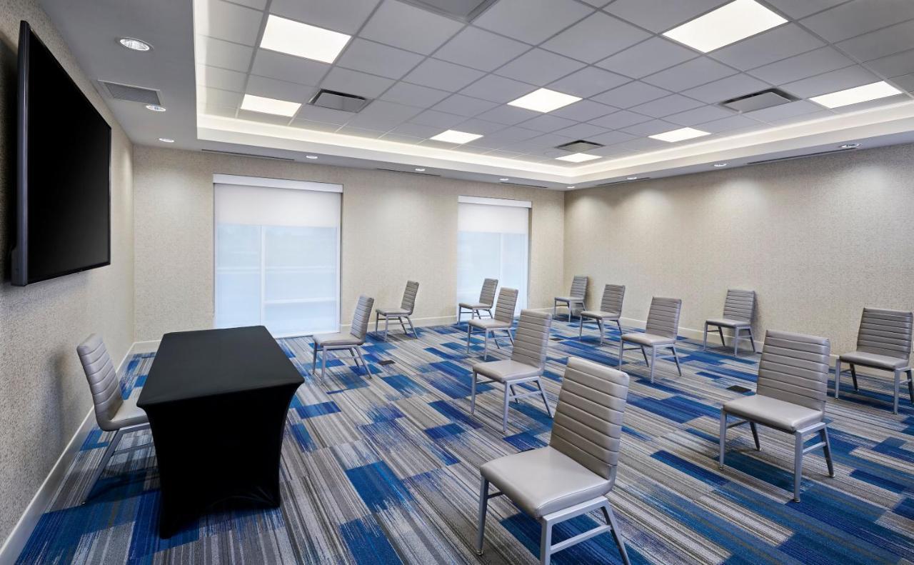 Holiday Inn Express & Suites Windsor East - Lakeshore By Ihg Tecumseh エクステリア 写真