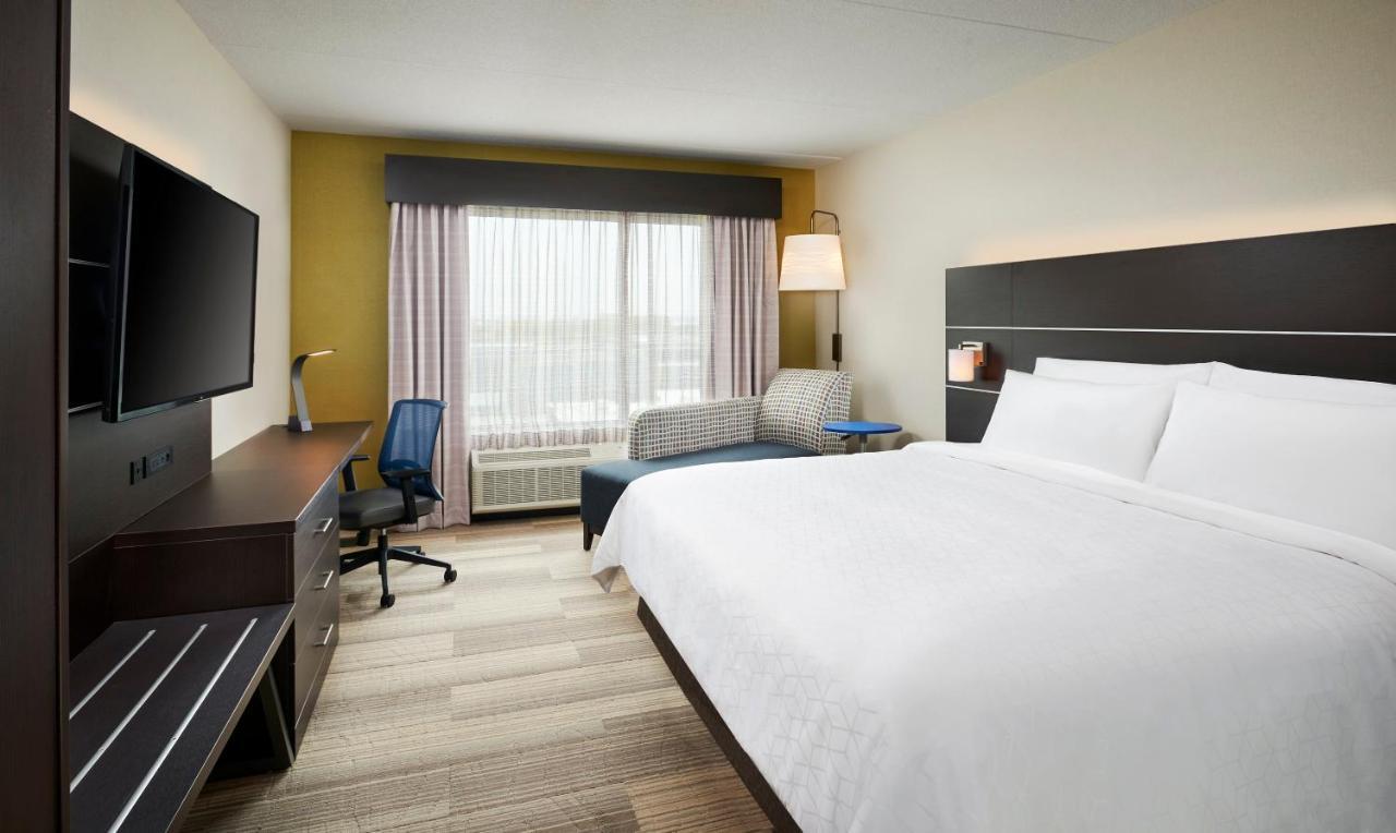 Holiday Inn Express & Suites Windsor East - Lakeshore, An Ihg Hotel Tecumseh エクステリア 写真