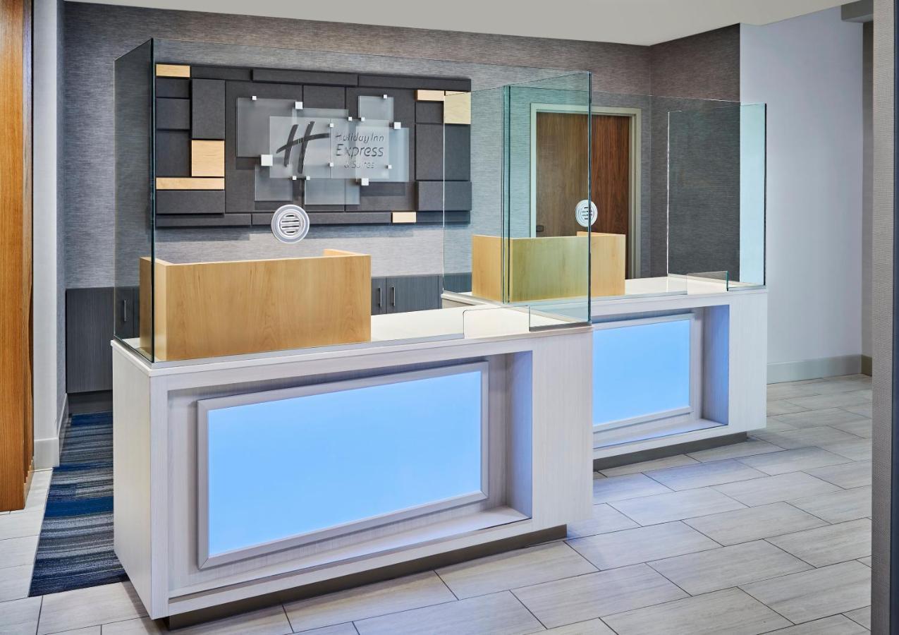 Holiday Inn Express & Suites Windsor East - Lakeshore, An Ihg Hotel Tecumseh エクステリア 写真