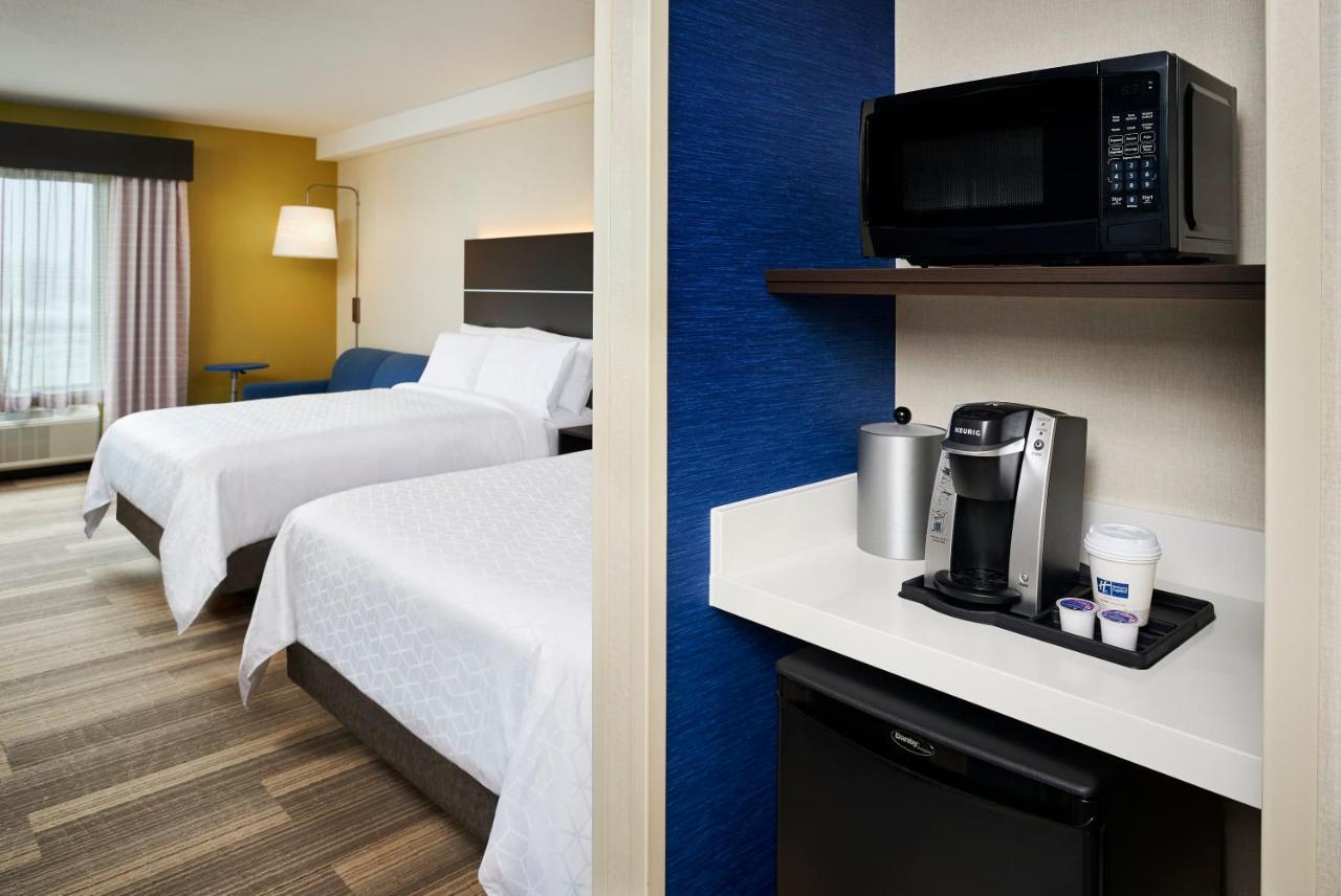 Holiday Inn Express & Suites Windsor East - Lakeshore, An Ihg Hotel Tecumseh エクステリア 写真