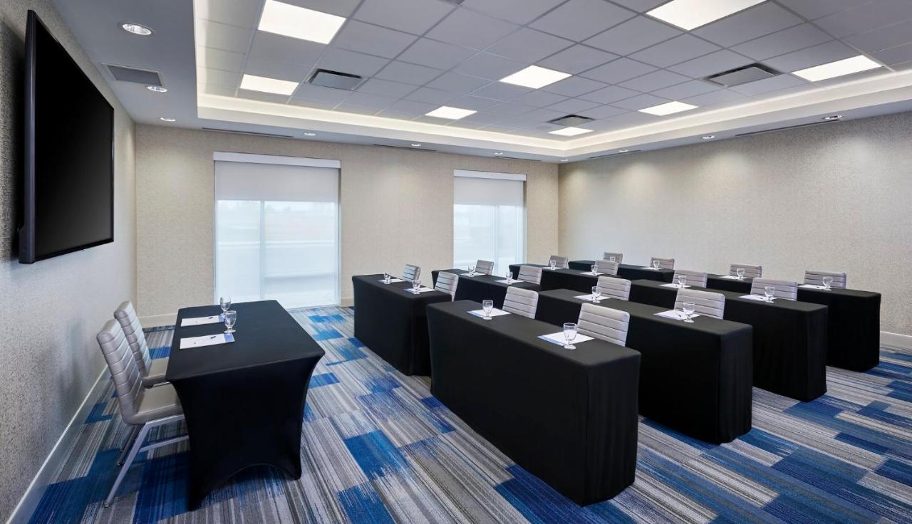 Holiday Inn Express & Suites Windsor East - Lakeshore By Ihg Tecumseh エクステリア 写真